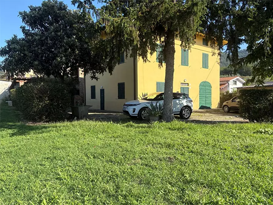 Immagine 1 di Casa indipendente in vendita  in via delle cartiere a Pescia