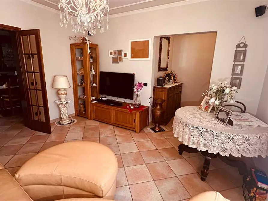 Immagine 1 di Porzione di casa in vendita  in via delle ville 493 a Capannori