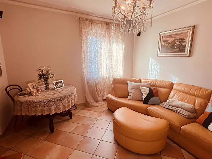 Immagine 4 di Porzione di casa in vendita  in via delle ville 493 a Capannori