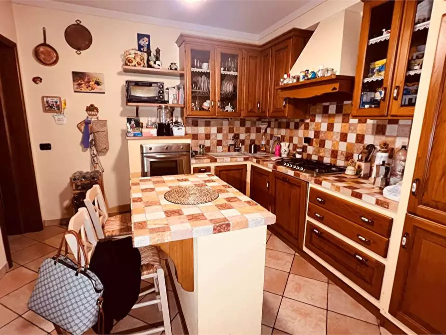 Immagine 10 di Porzione di casa in vendita  in via delle ville 493 a Capannori