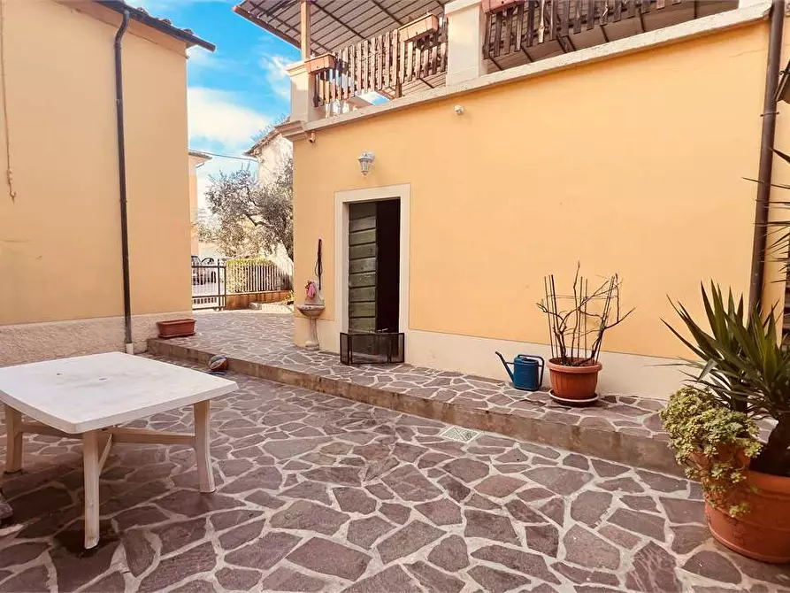 Immagine 29 di Porzione di casa in vendita  in via delle ville 493 a Capannori