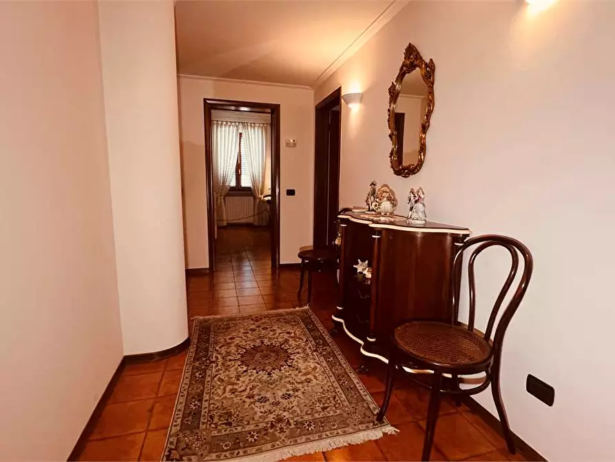 Immagine 16 di Porzione di casa in vendita  in via delle ville 493 a Capannori