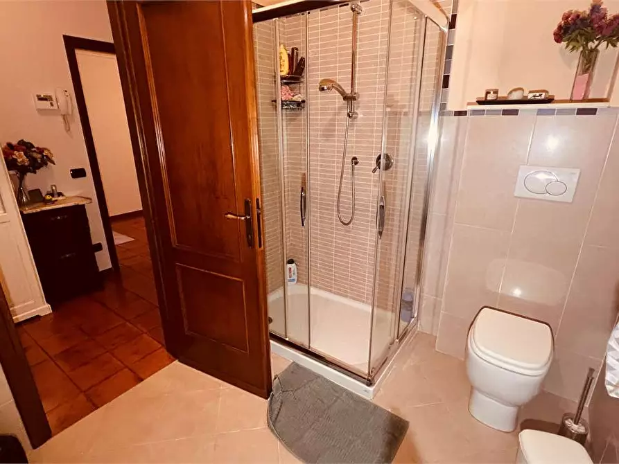 Immagine 23 di Porzione di casa in vendita  in via delle ville 493 a Capannori