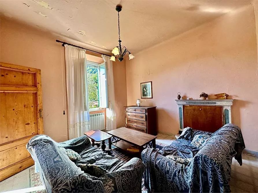 Immagine 5 di Villa in vendita  in Via di Mastiano e Gugliano 2138 a Lucca