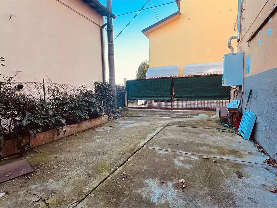 Immagine 15 di Appartamento in vendita  in via ponte maggiore a Capannori