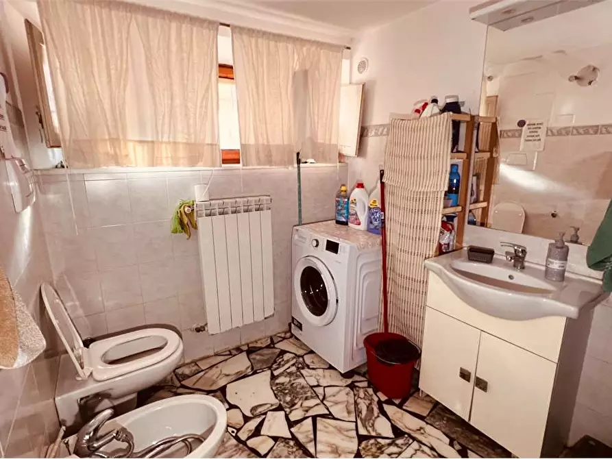 Immagine 22 di Appartamento in vendita  in via ponte maggiore a Capannori