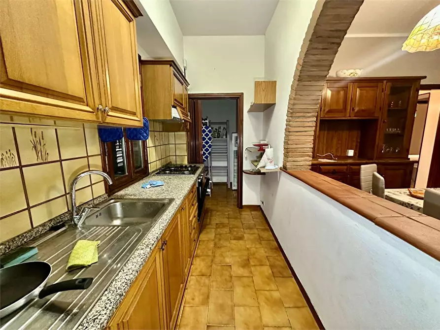 Immagine 8 di Appartamento in vendita  in via traversa a Capannori