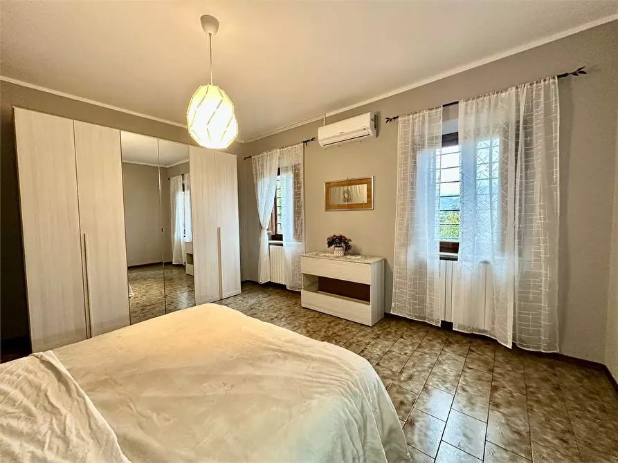 Immagine 14 di Appartamento in vendita  in via traversa a Capannori