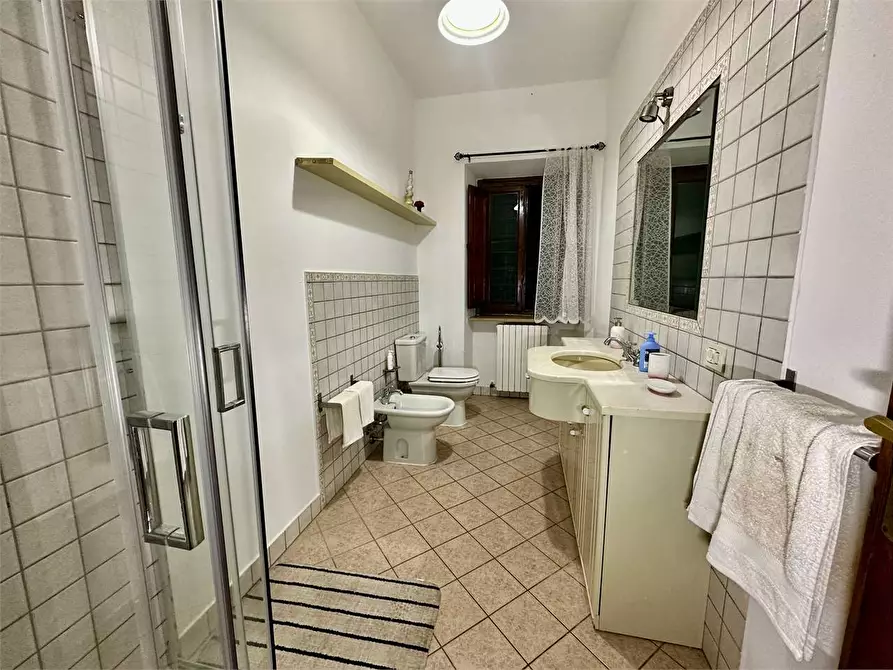 Immagine 18 di Appartamento in vendita  in via traversa a Capannori