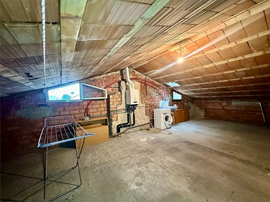 Immagine 25 di Appartamento in vendita  in via traversa a Capannori