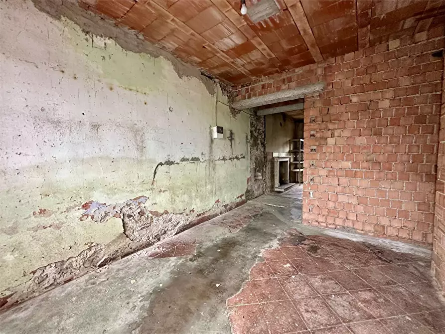 Immagine 30 di Appartamento in vendita  in via traversa a Capannori