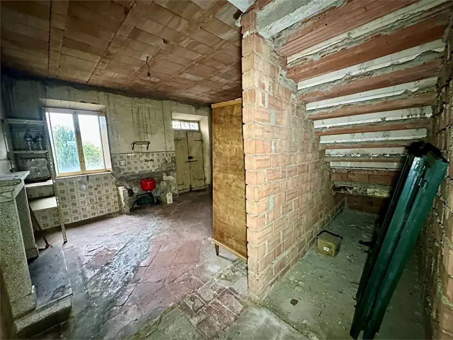 Immagine 32 di Appartamento in vendita  in via traversa a Capannori