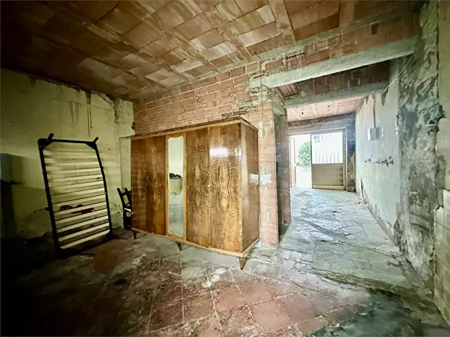 Immagine 35 di Appartamento in vendita  in via traversa a Capannori