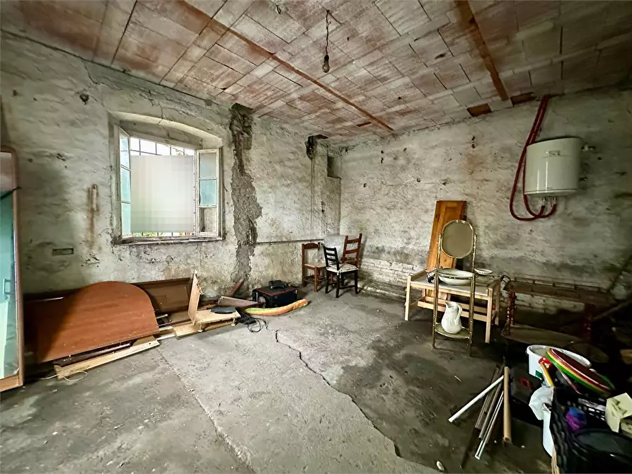 Immagine 37 di Appartamento in vendita  in via traversa a Capannori