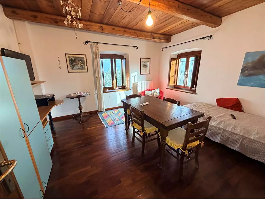 Immagine 8 di Rustico / casale in vendita  in tofori a Capannori