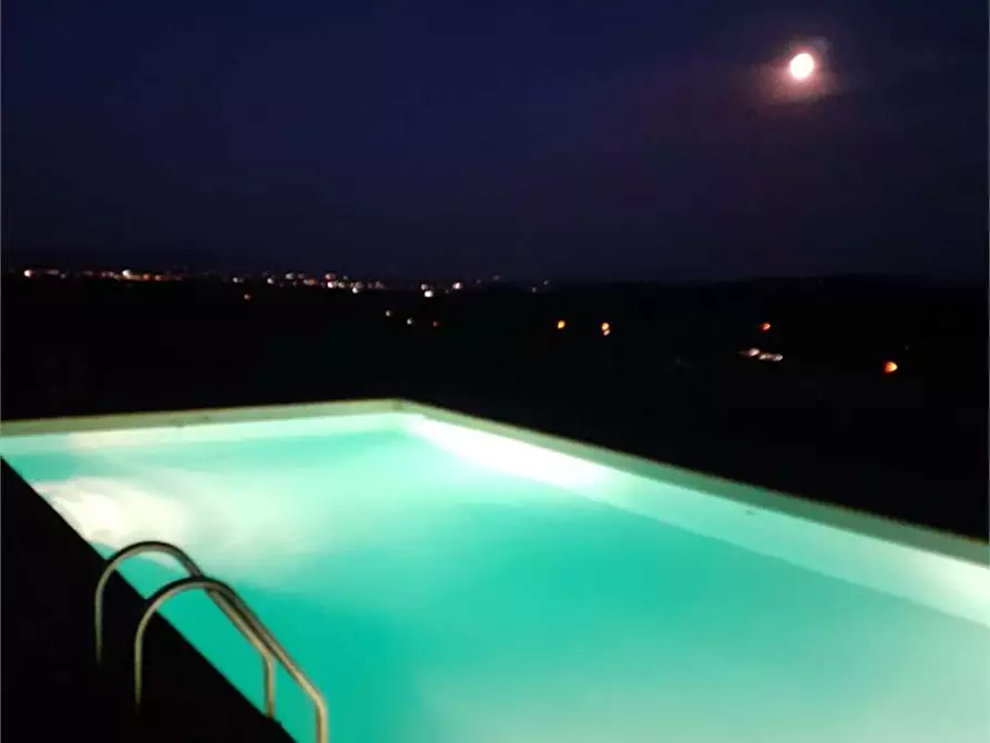 Immagine 24 di Rustico / casale in vendita  in tofori a Capannori