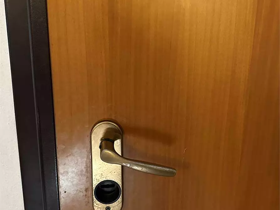 Immagine 11 di Appartamento in vendita  in via giovanni volpi a Lucca