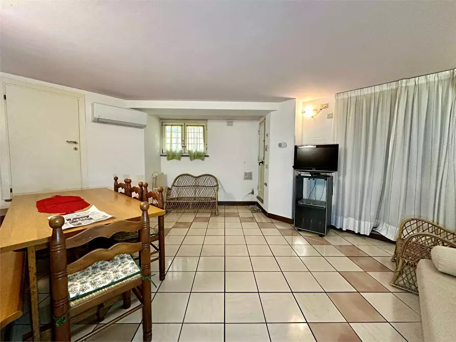 Immagine 3 di Appartamento in vendita  in via padre eugenio barsanti a Viareggio