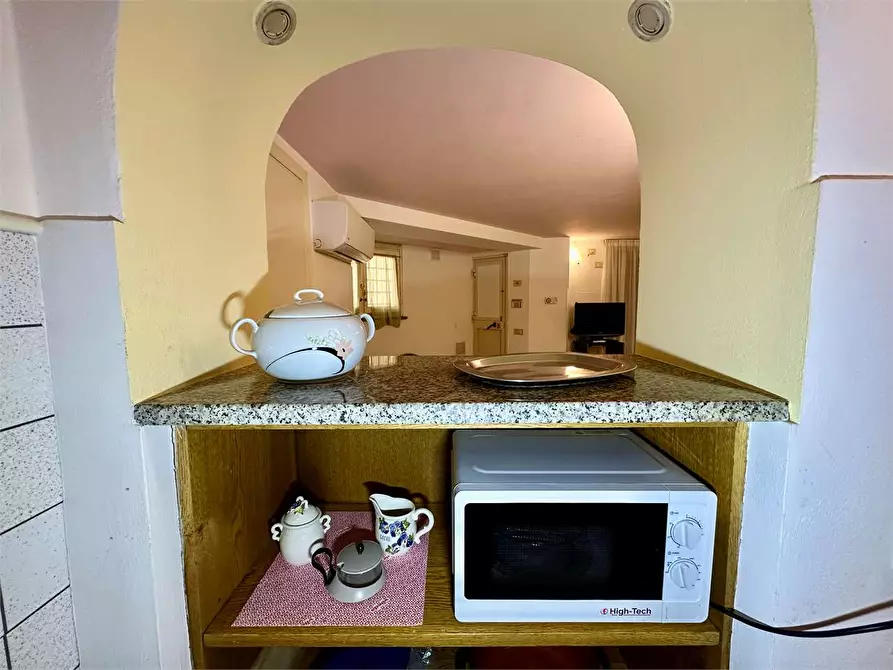 Immagine 6 di Appartamento in vendita  in via padre eugenio barsanti a Viareggio