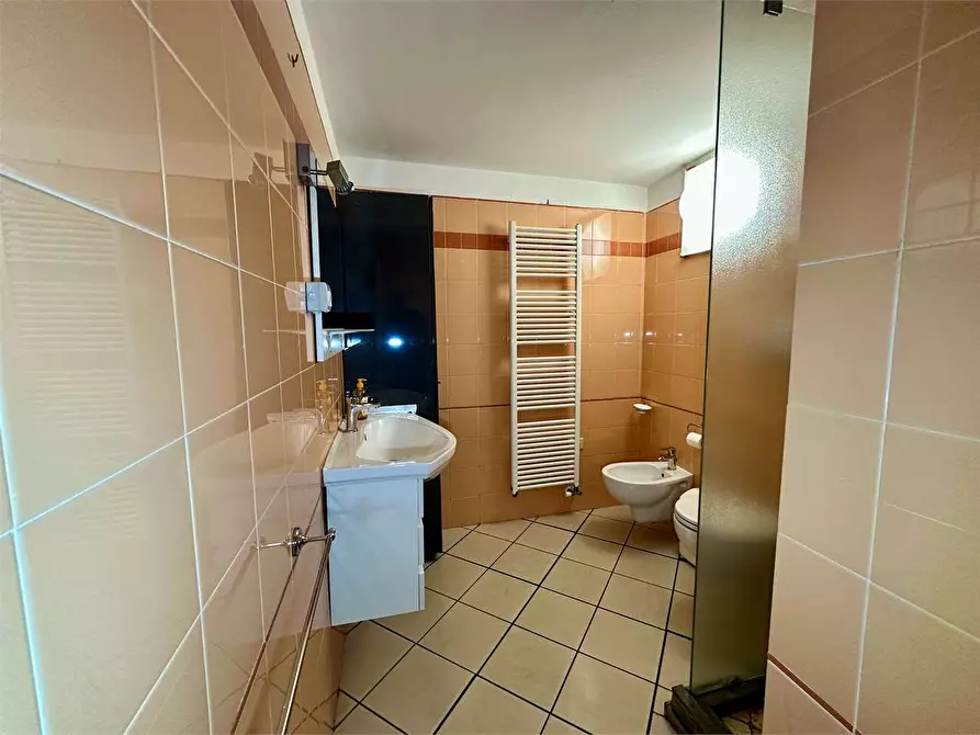 Immagine 21 di Appartamento in vendita  in via padre eugenio barsanti a Viareggio