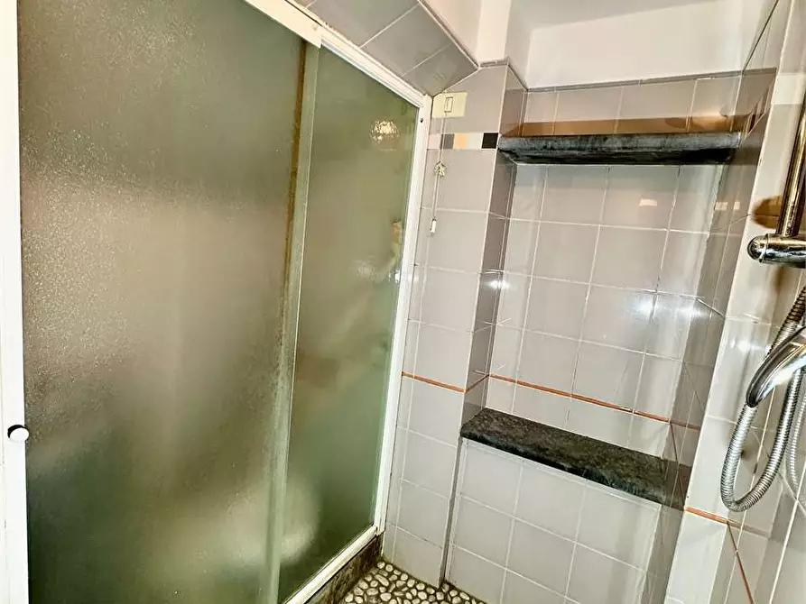 Immagine 15 di Appartamento in vendita  in via padre eugenio barsanti a Viareggio