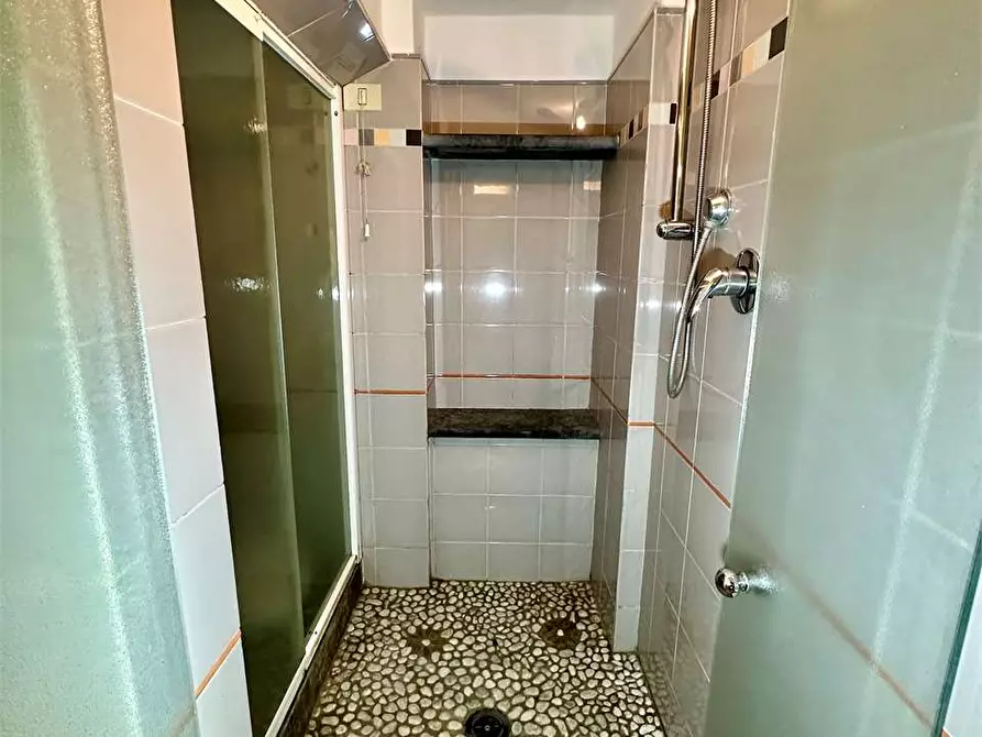 Immagine 14 di Appartamento in vendita  in via padre eugenio barsanti a Viareggio