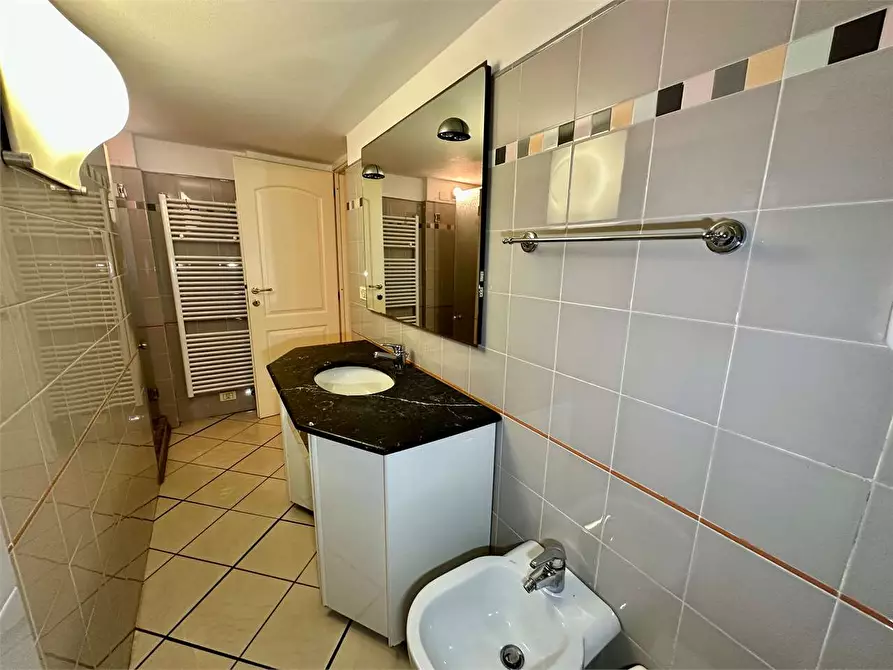 Immagine 13 di Appartamento in vendita  in via padre eugenio barsanti a Viareggio