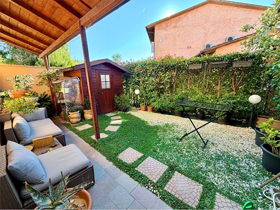 Immagine 3 di Villetta a schiera in vendita  in via di carraia a Capannori