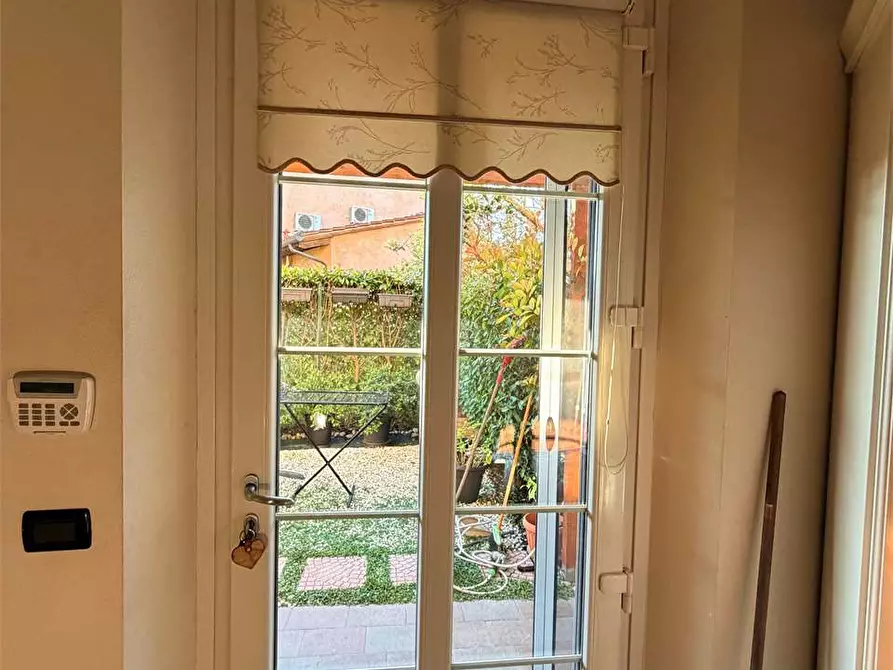 Immagine 7 di Villetta a schiera in vendita  in via di carraia a Capannori