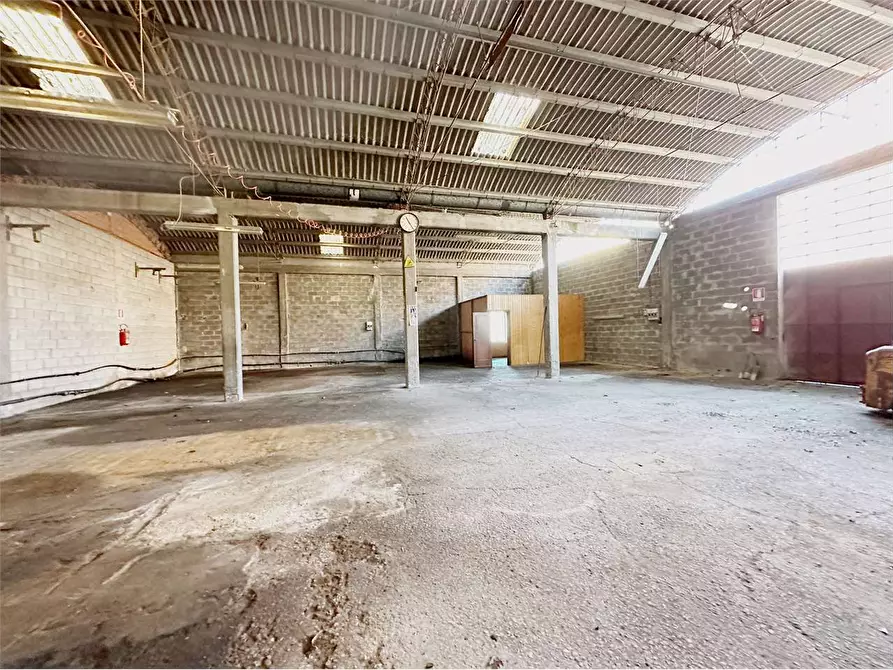 Immagine 2 di Capannone industriale in vendita  in via delle ville  493 a Capannori