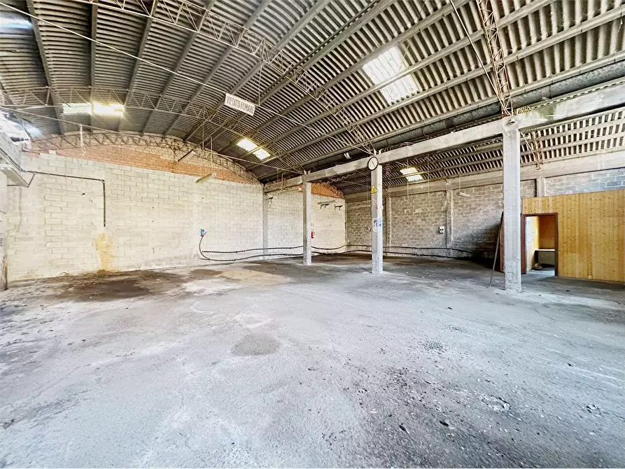 Immagine 3 di Capannone industriale in vendita  in via delle ville  493 a Capannori