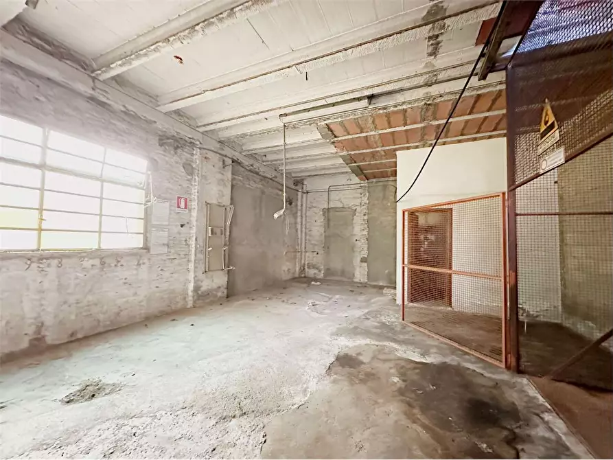 Immagine 5 di Capannone industriale in vendita  in via delle ville  493 a Capannori