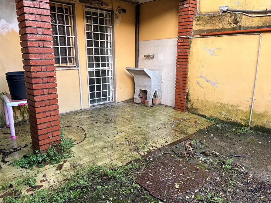 Immagine 19 di Appartamento in vendita  in via delle ville 493 a Capannori