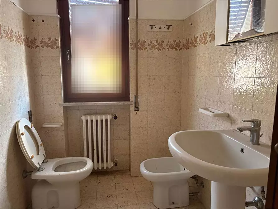 Immagine 13 di Appartamento in vendita  in via delle ville 493 a Capannori