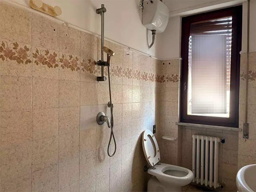 Immagine 15 di Appartamento in vendita  in via delle ville 493 a Capannori