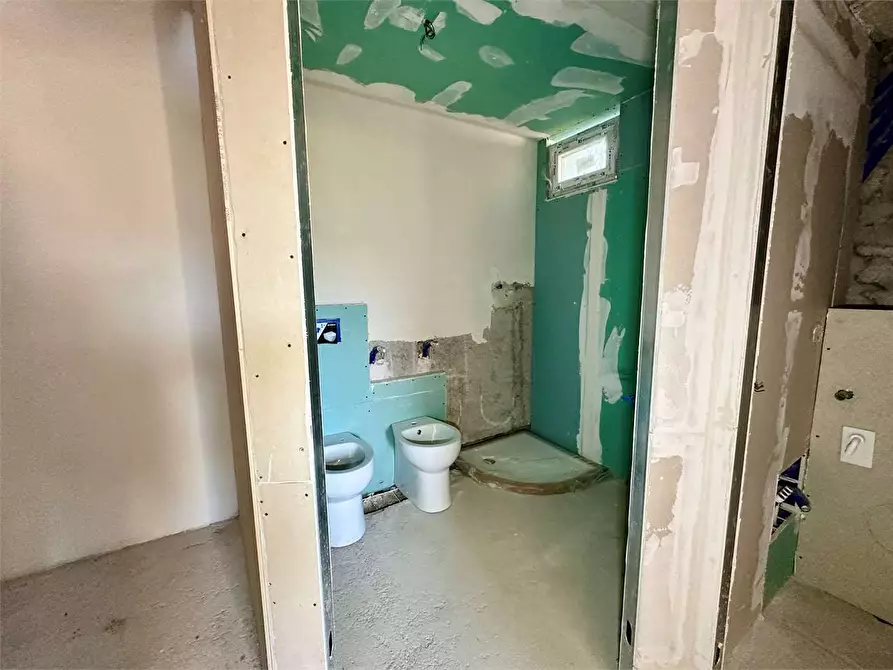 Immagine 7 di Porzione di casa in vendita  in via del chiassetto a Capannori