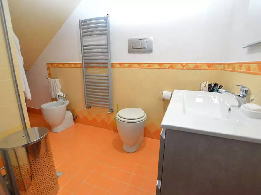 Immagine 14 di Villetta a schiera in vendita  in capannori a Capannori