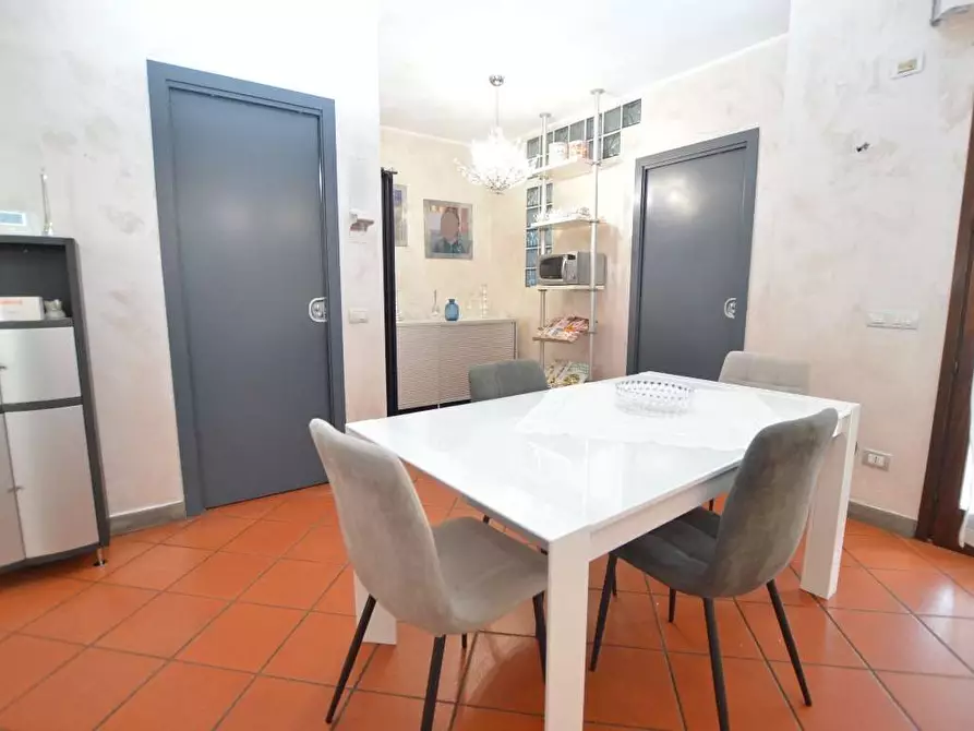 Immagine 12 di Villetta a schiera in vendita  in capannori a Capannori