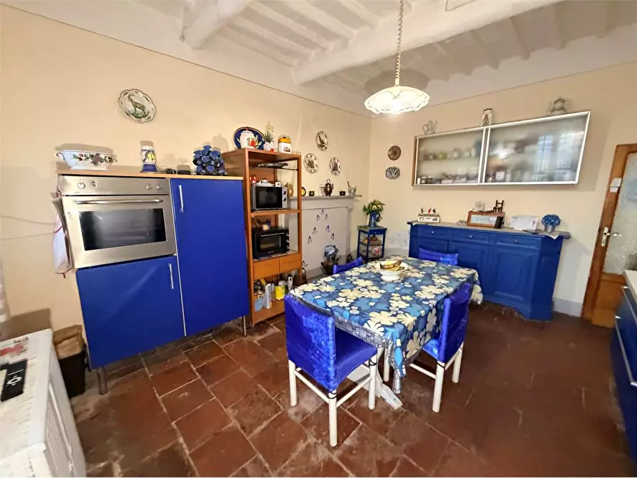 Immagine 7 di Porzione di casa in vendita  in colle di compito a Capannori