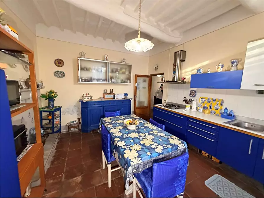 Immagine 6 di Porzione di casa in vendita  in colle di compito a Capannori