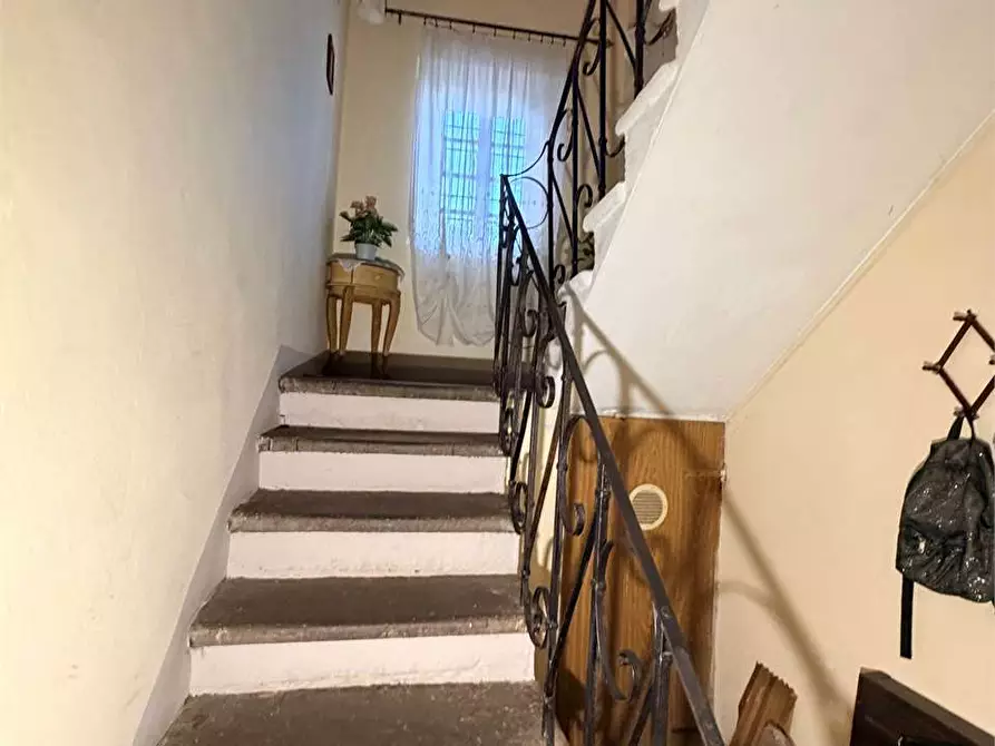Immagine 13 di Porzione di casa in vendita  in colle di compito a Capannori