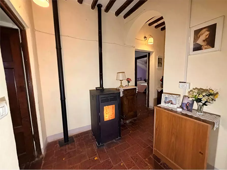 Immagine 14 di Porzione di casa in vendita  in colle di compito a Capannori