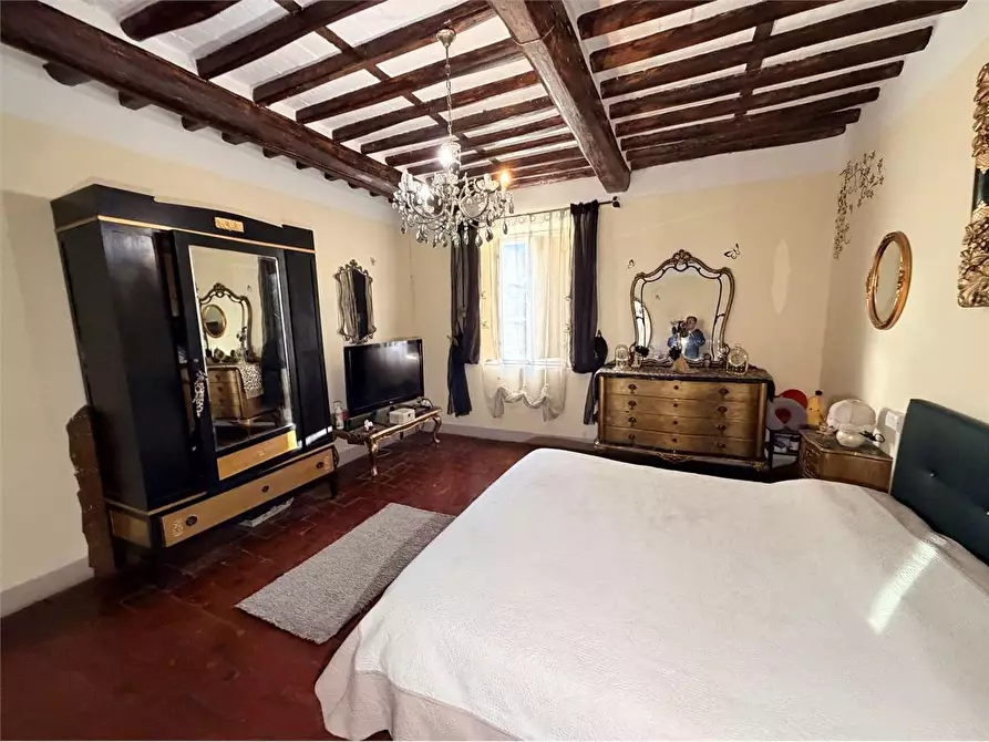 Immagine 18 di Porzione di casa in vendita  in colle di compito a Capannori