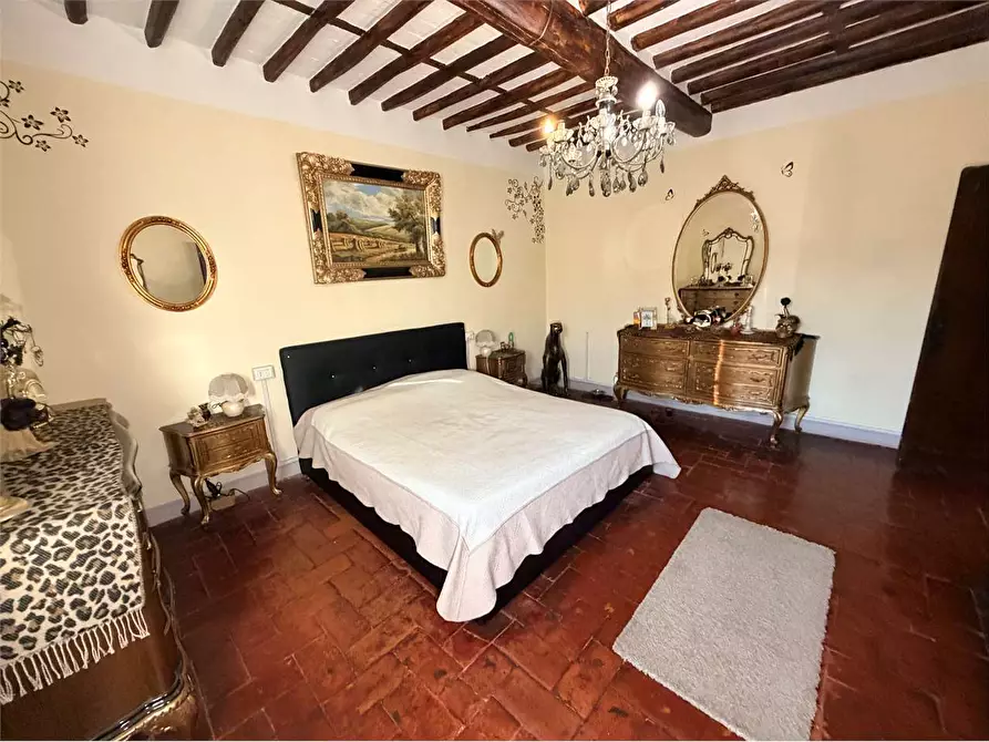 Immagine 19 di Porzione di casa in vendita  in colle di compito a Capannori