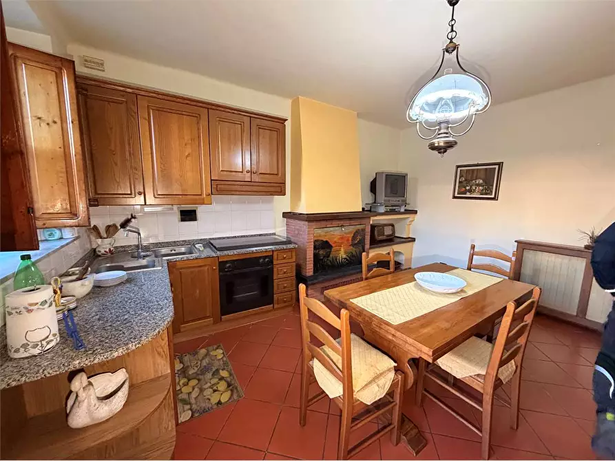 Immagine 6 di Porzione di casa in vendita  in via lombarda a Capannori