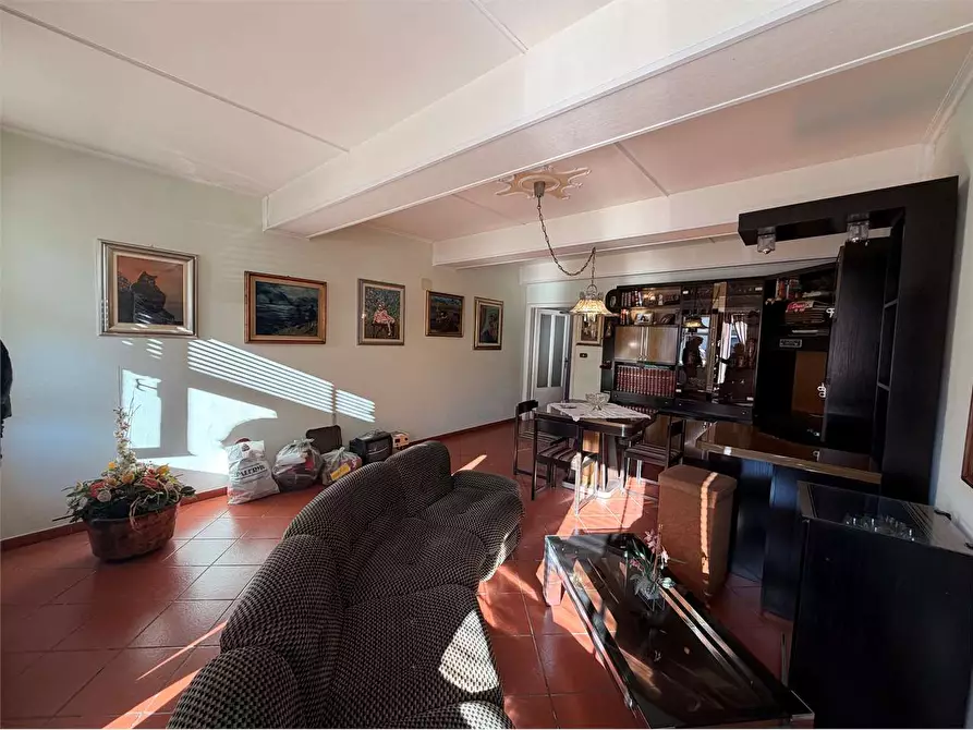 Immagine 3 di Porzione di casa in vendita  in via lombarda a Capannori