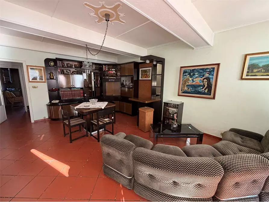 Immagine 4 di Porzione di casa in vendita  in via lombarda a Capannori