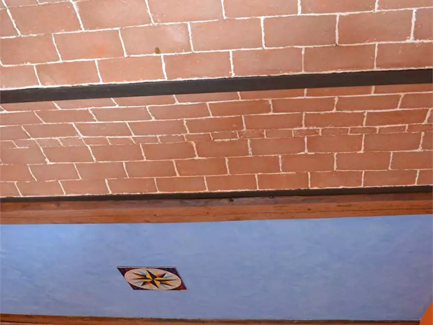 Immagine 8 di Laboratorio in vendita  in via consani a Lucca