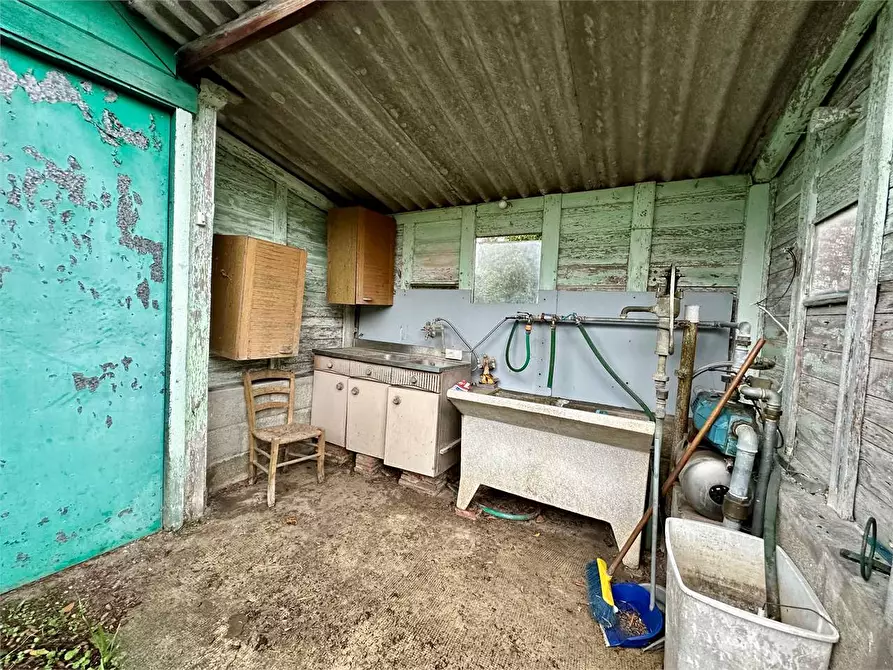 Immagine 29 di Porzione di casa in vendita  in via di tempagnano a Lucca