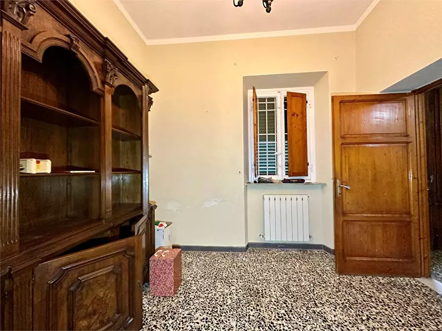 Immagine 7 di Porzione di casa in vendita  in via di tempagnano a Lucca